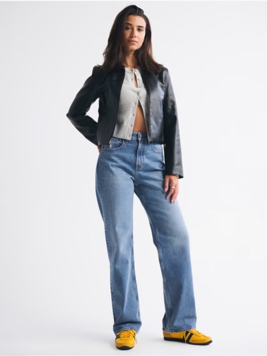 Abercrombie & Fitch Denim - Abercrombie Vintage Comfort Stretch Curve Love High Rise 90s Relaxed Jean 28 S